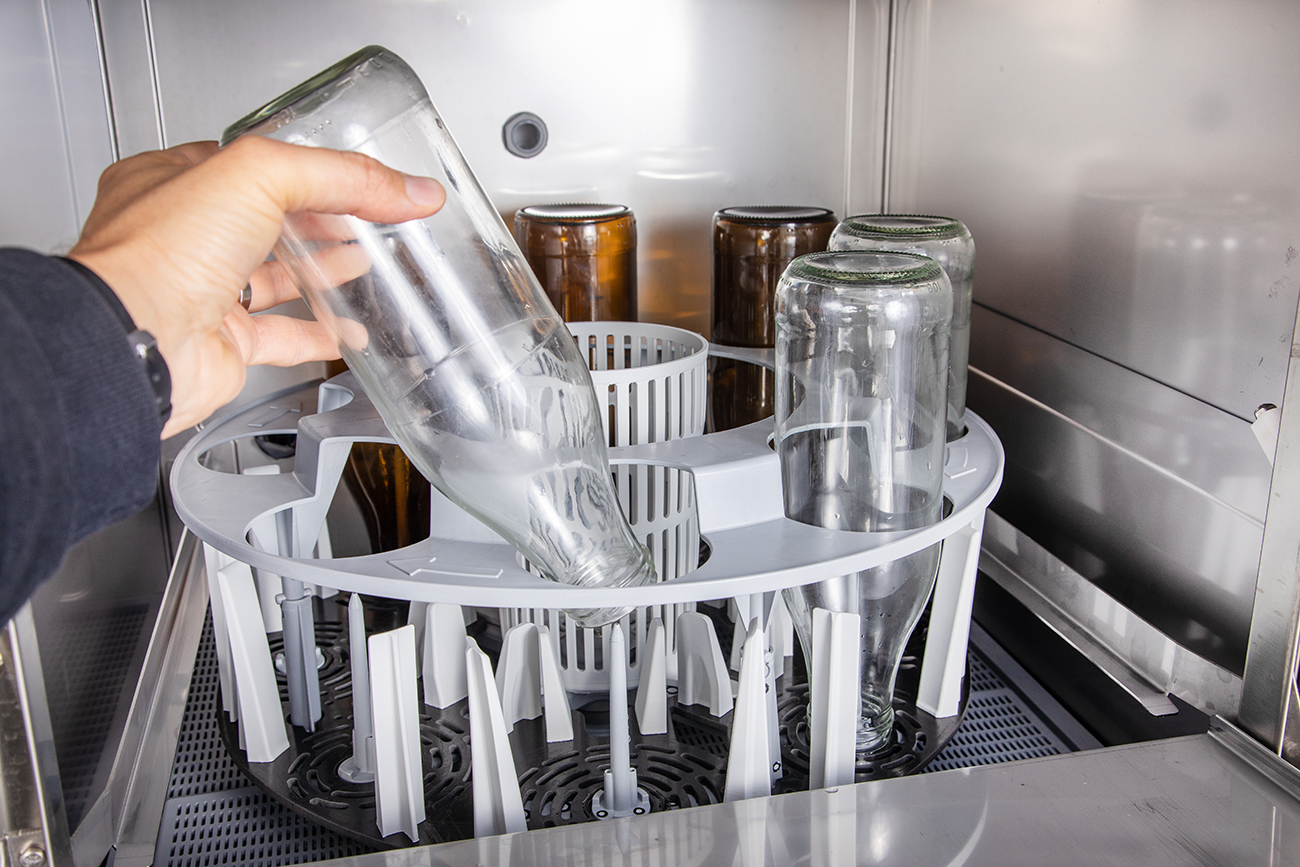 Innovatives Flaschenreinigungssystem Nachrüstkit für Gastroline Spülmaschinen