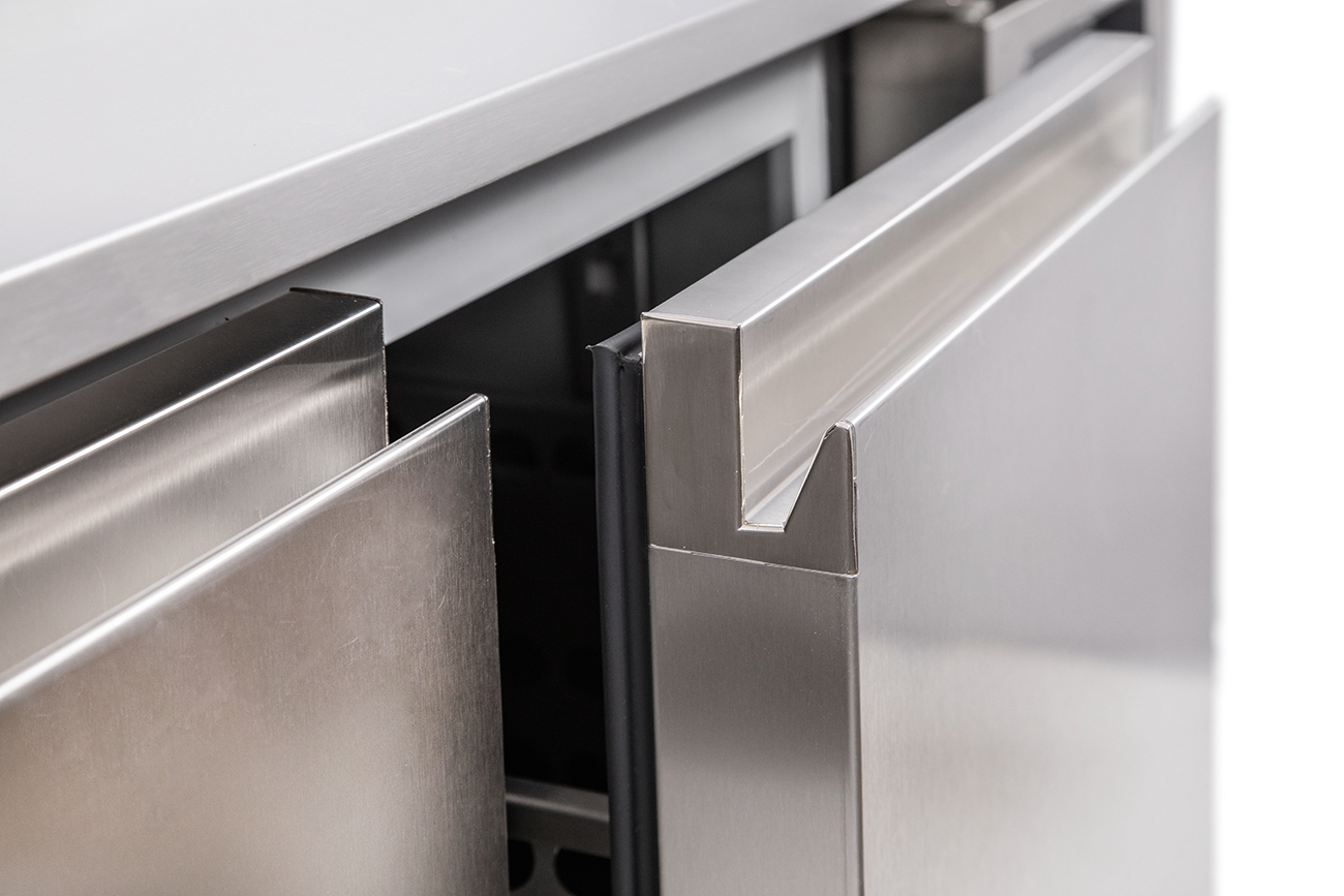 Snack 1670 Unterbaukühltisch mit abnehmbarer Arbeitsplatte und 3 Schubladen